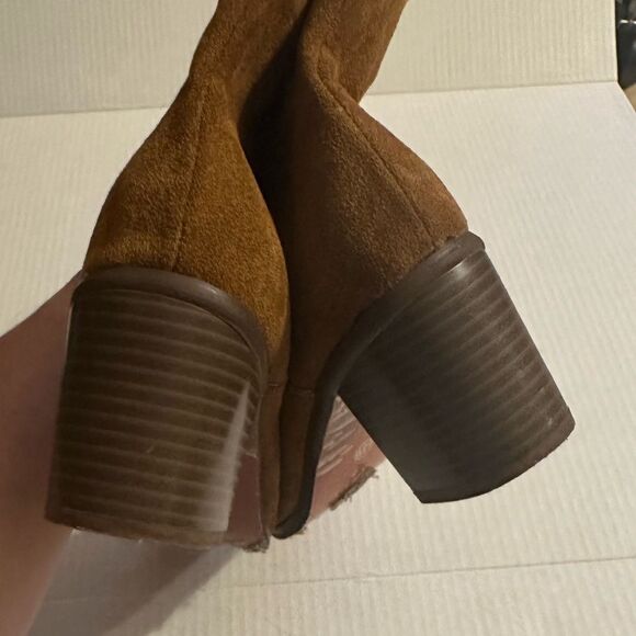 Sueded brown boots “ unknown brand” size 41 or 10.5 inches heel to toe - Picture 8 of 9